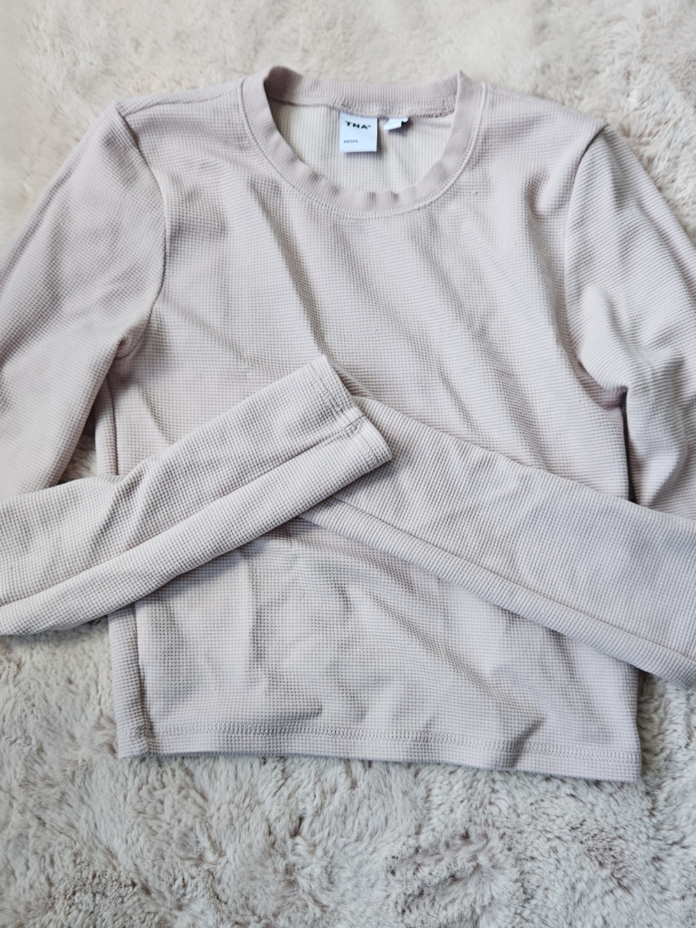 TNA Pale Pink Long-Sleeve Cropped Top - Picture 10 of 15
